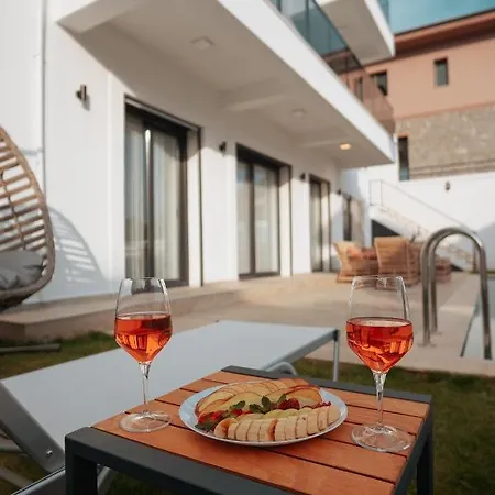 Fethiye'De Muestakil Havuzlu 4 Yatak Odali Muestakil Villa Olive Φετιγιέ