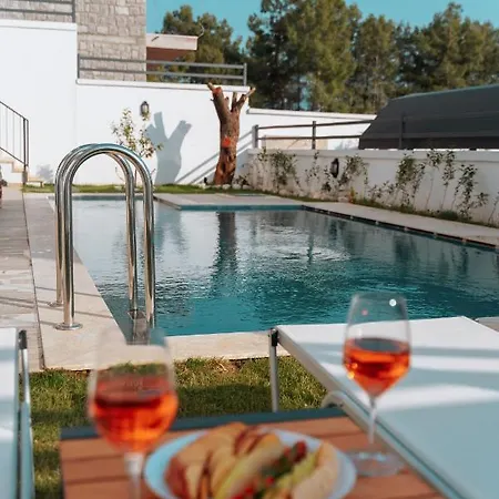 Villa Fethiye'de Müstakil Havuzlu 4 Yatak Odalı Müstakil Villa Olive Fethiye